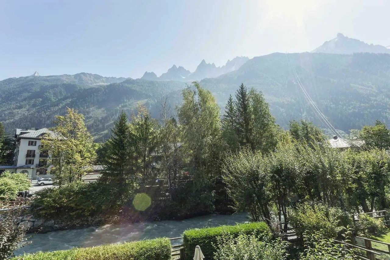 Apartment Ensa - Alpes Travel - Central Chamonix - Sleeps 4